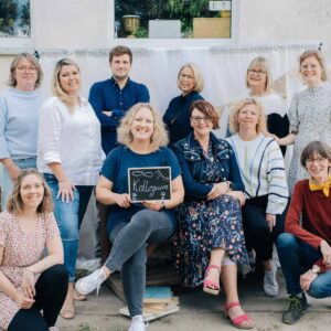 DSC_2891 Gruppenfoto der Lehrkräfte der GS Mühlenbergschule Osloß, die das engagierte Team für die Grundschule in Osnoss präsentiert.